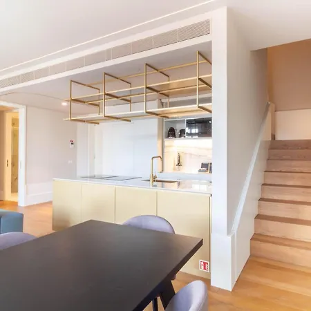 דירה Entreparedes House