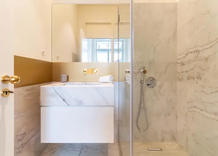 Apartman Entreparedes House *