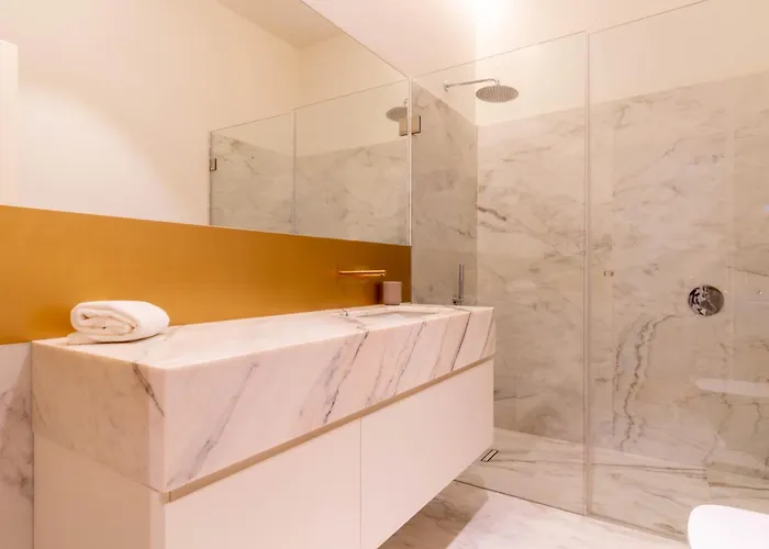 Apartman Entreparedes House