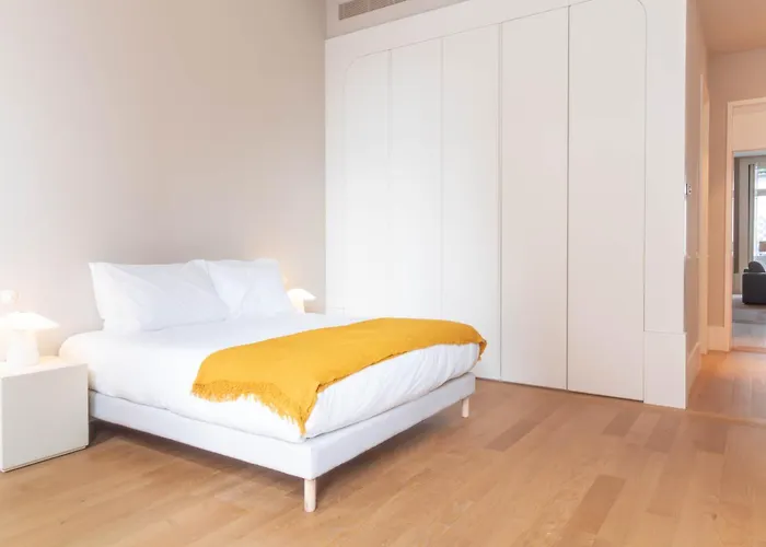 Apartman Entreparedes House