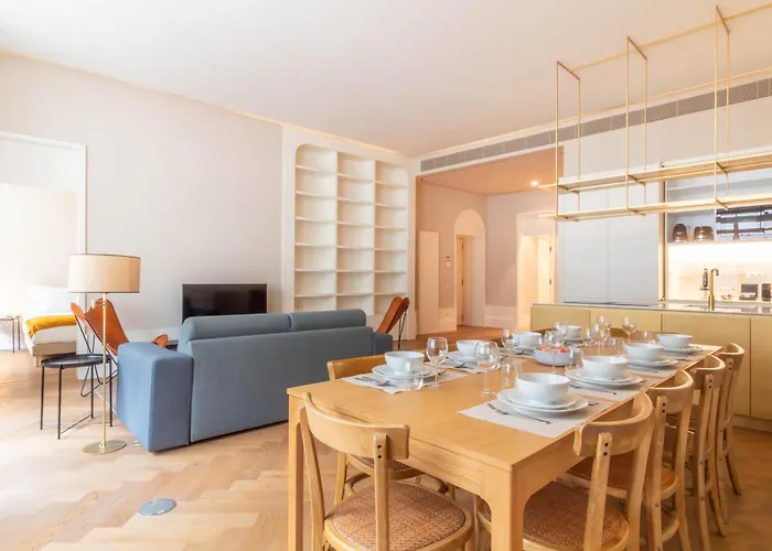 Entreparedes House Apartman Porto