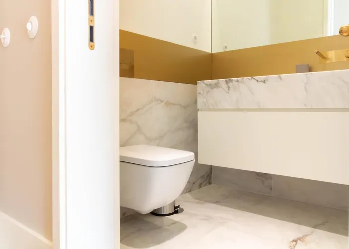 Apartman Entreparedes House *