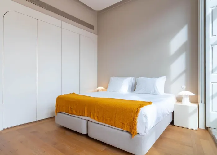 Apartman Entreparedes House