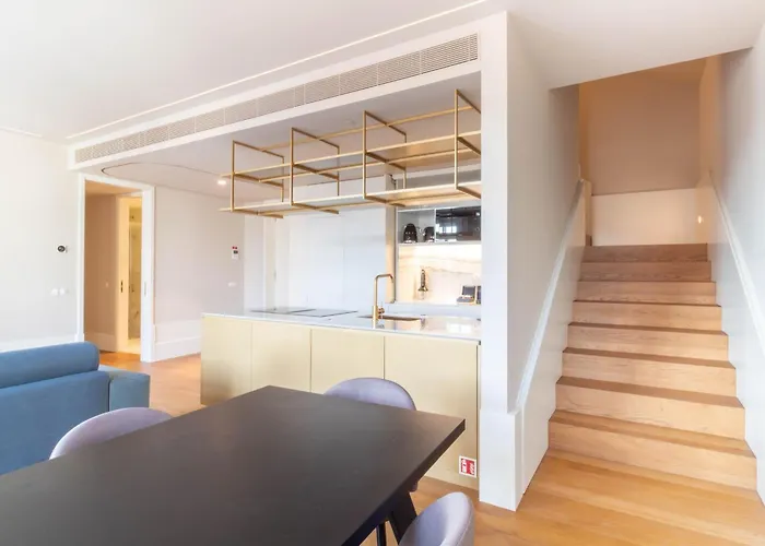 Apartman Entreparedes House