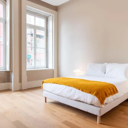 Apartment Entreparedes House
