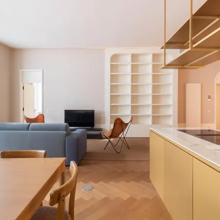 Entreparedes House * Porto