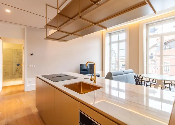 Entreparedes House Porto