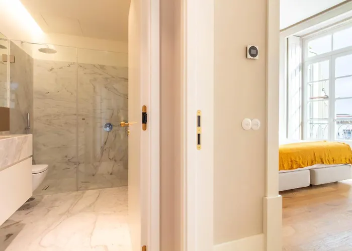 Entreparedes House * Porto