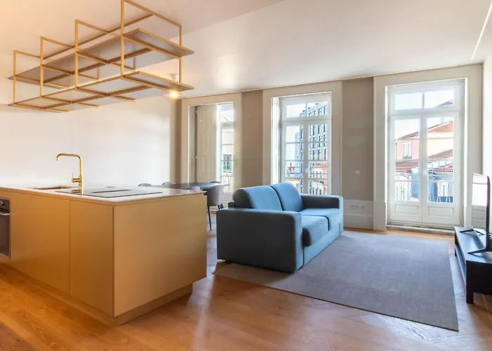 Entreparedes House *